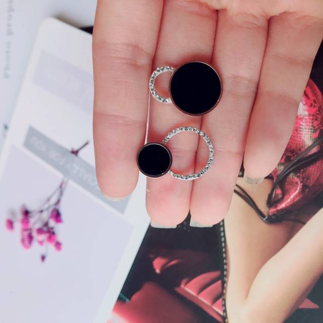 Anting titanium import fashion wanita simple bulat anti luntur dan anti karatan