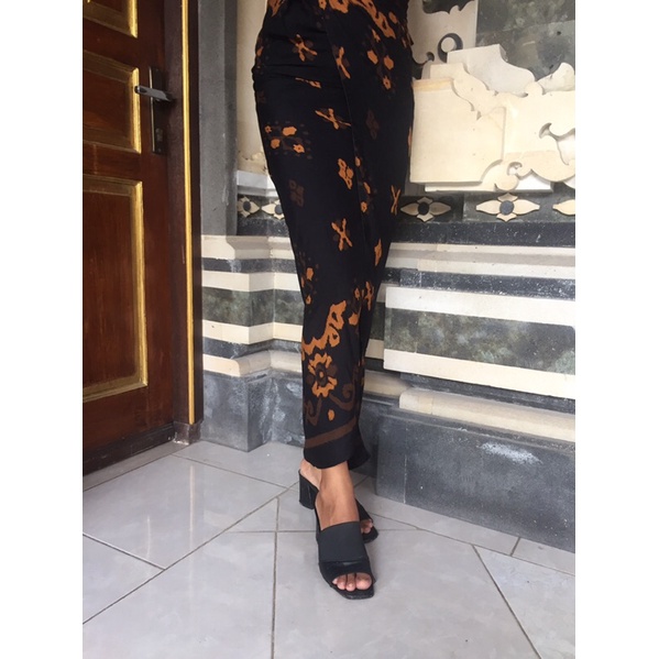 KAIN KAMEN RAYON MOTIF ENDEK