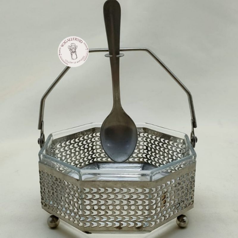 Wadah antik dgn sendok/tempat bumbu antik bahan perak/tempat bumbu import