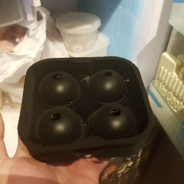 Four Ball Ice Maker / Pencetak Es Batu Bulat