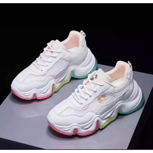 Sepatudari Karin Sepatu sneakers wanita sepatu olahraga wanita tali sol warna ringan KR-SN0099