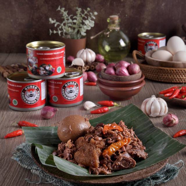 

Gudeg Kaleng HALAL Oleh oleh Khas Jogja - Produksi ANDRAWINA LOKA dgn resep bumbu masak Legendaris