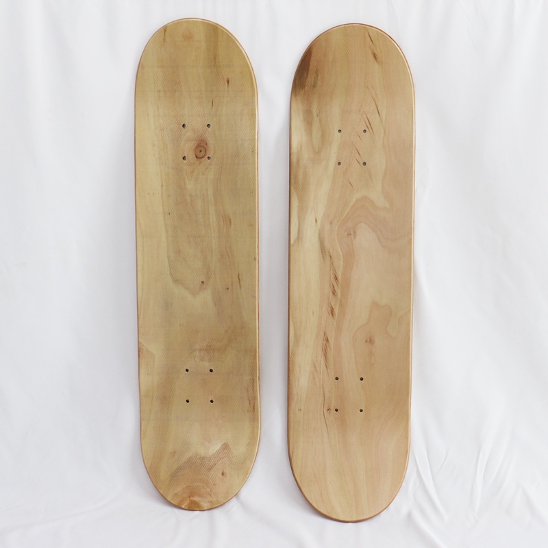 Papan Skateboarding Permukaan Ganda Bahan Maple Kanada Gaya Rusia Untuk Anak