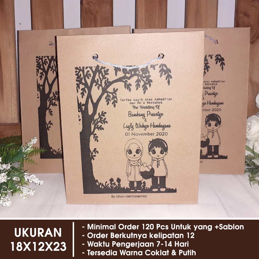 

Paper Bag Souvenir Pernikahan Pesta Ukuran 18x12x23cm