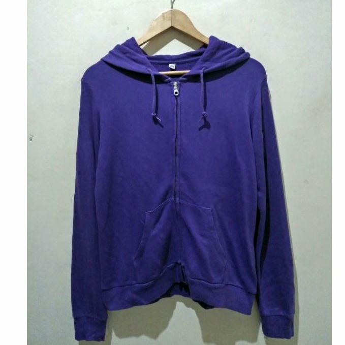 jaket zipper hoodie uniqlo second original ungu polos