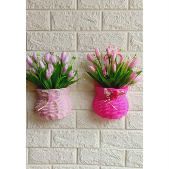 Hiasan bunga plastik dinding