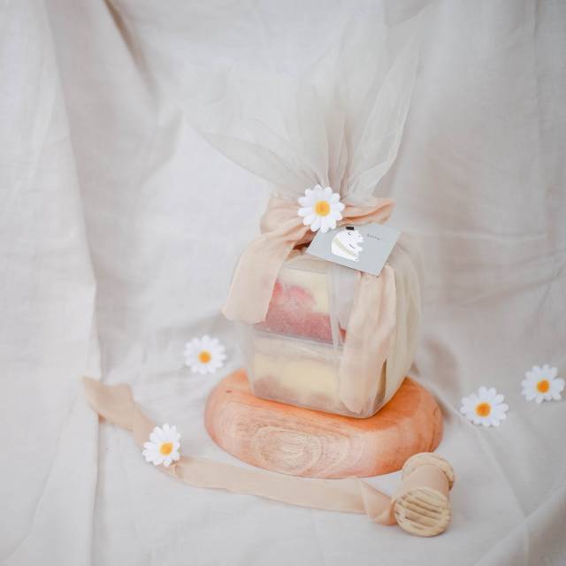 

Hampers Idul Fitri