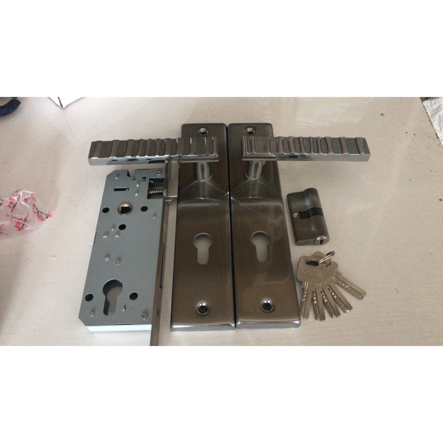 Kunci pintu Muller besar