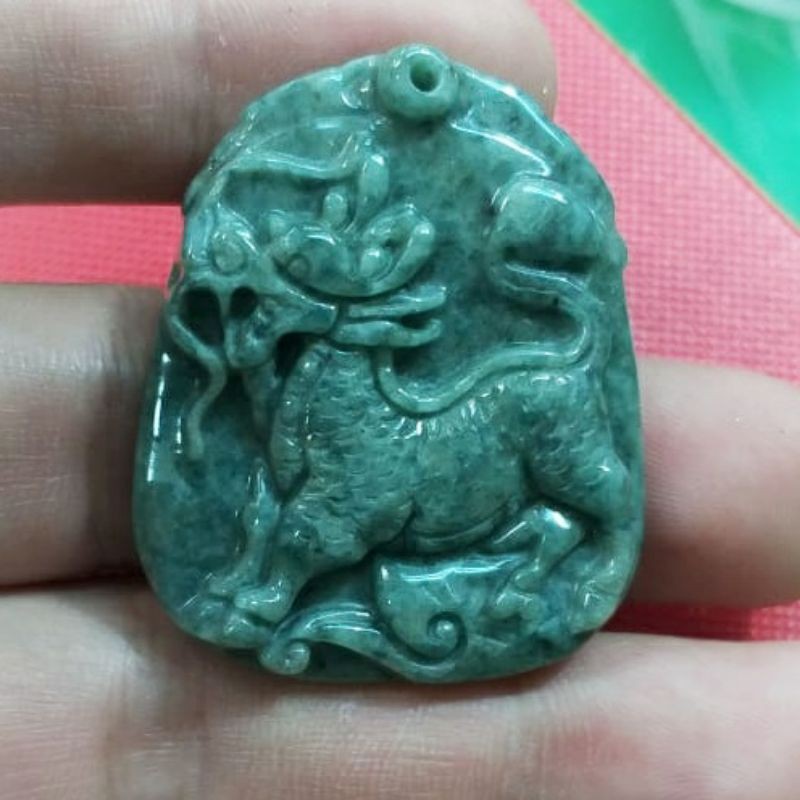 Liontin Giok Burma Type A Ukir Naga Asli Natural Hijau Tua