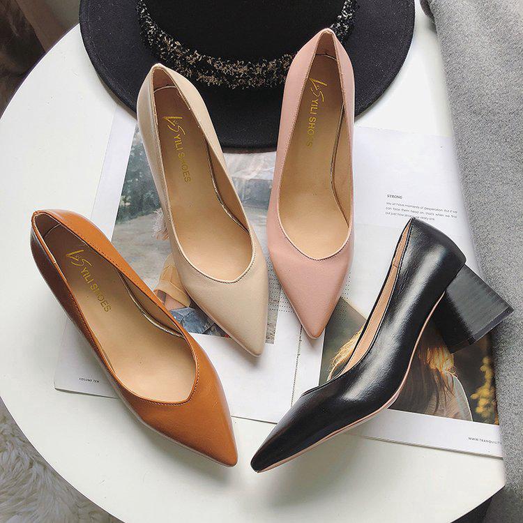 Sepatu hak tinggi gaya korea versi pendek sepatu pendek Sepatu hak tinggi gaya korea versi pendek sepatu pendek