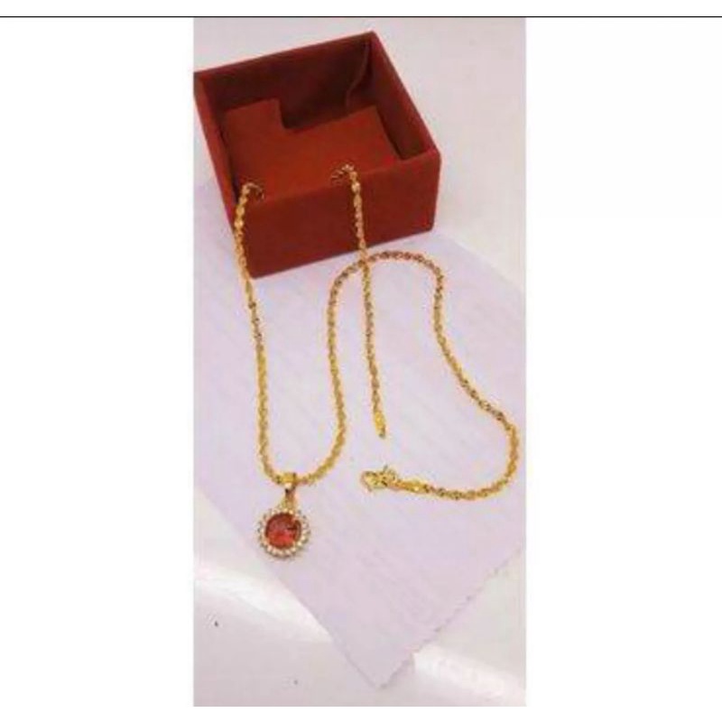 KALUNG ULIR DENGAN LIONTIN BATU MERAH BERLAPIS EMAS 24K BERKILAU EMAS