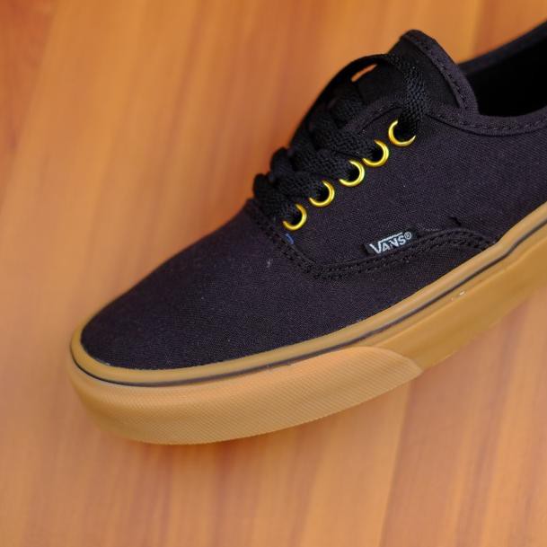 vans authentic black rubber
