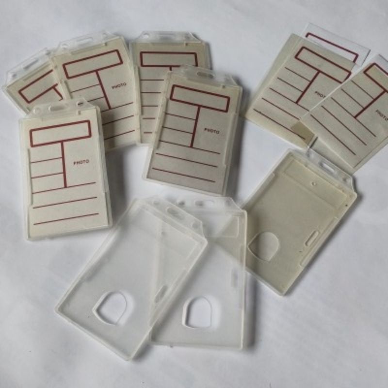 

KOTAK ID CARD / FRAME ID CARD PLASTIK