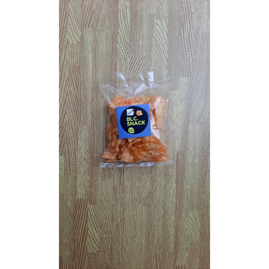 

Kripik pangsit rasa balado 50 Gr | camilan | snack | kue | jajanan | krupuk | makanan ringan