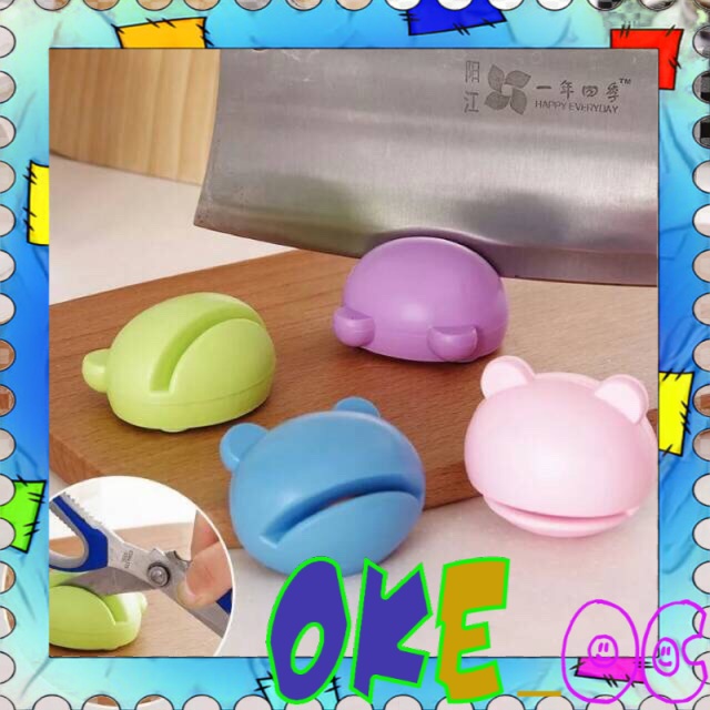 

OKOC Pengasah Pisau，Gunting，Cuter Cutter with suction pad knife sharpener。