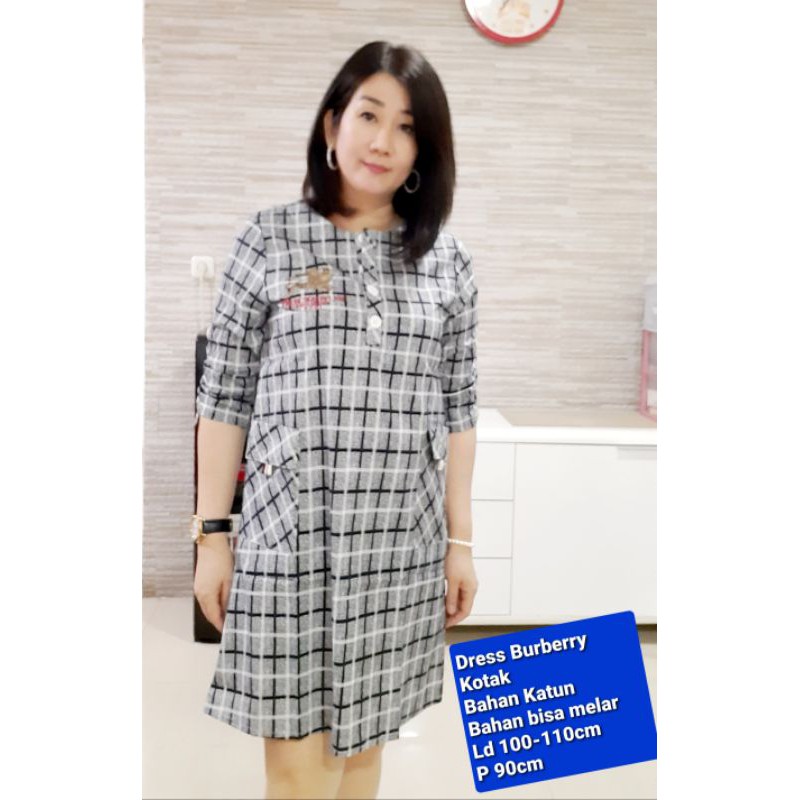 Dress Burberry Kotak