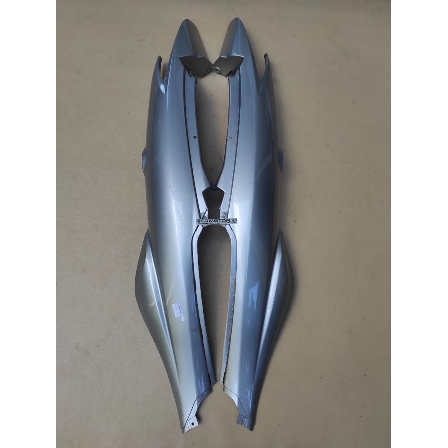 Original cover body coverbody belakang set kanan kiri suzuki smash new 110 silver  ori