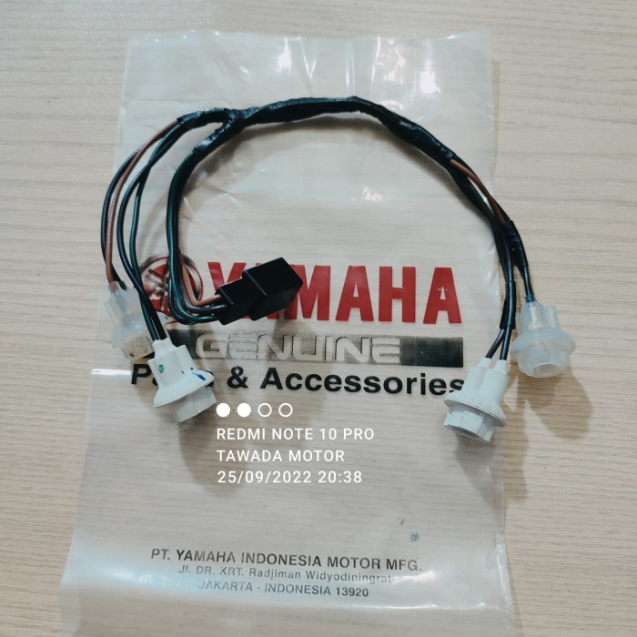 SOKET FITTING LAMPU SEN SEIN DEPAN YAMAHA MIO S 125