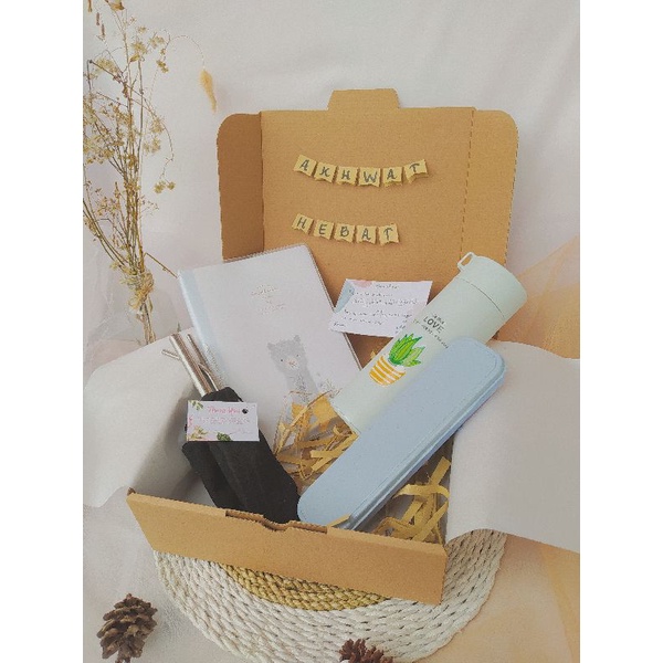 

Hampers unik wisuda/wedding dll