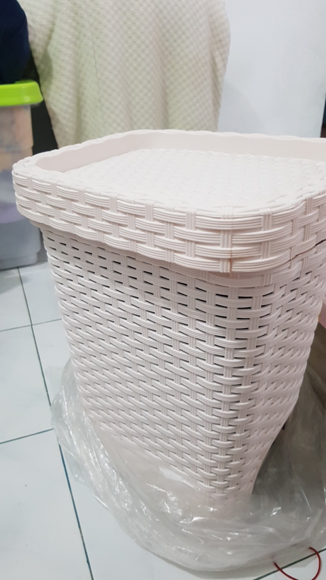 Tempat Sampah Rotan Injak Kiki  / Tong Sampah Indoor  / Keranjang Sampah Genki Market