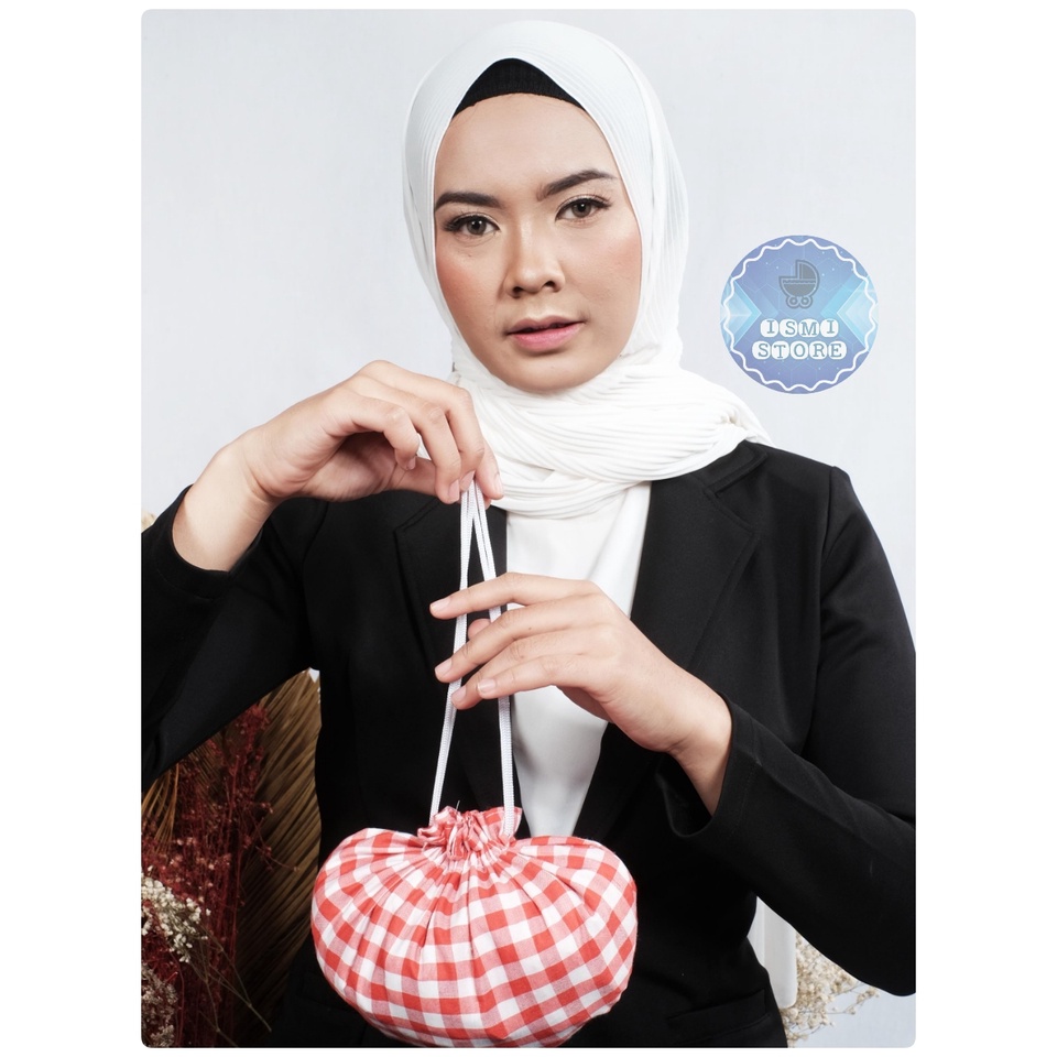 TAS SERUT LINGKARAN / Pouch Serut Bentuk Lingkaran Motif Kotak Gingham Estetik Cocok untuk Tempat Kosmetik by Ismi Store