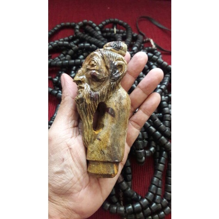 deder keris kayu asem saja ukir mpu gandring