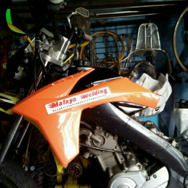 Tangki trail besi model ktm250 2012 -2014 pnp vixion cb150 ninja