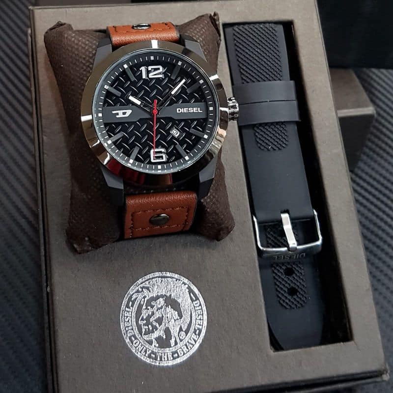 (BISA COD) JAM TANGAN PRIA DIESE11 IRON KULIT FREE TALI KARET 4,8CM JAM FASHION-JAM TERLARIS