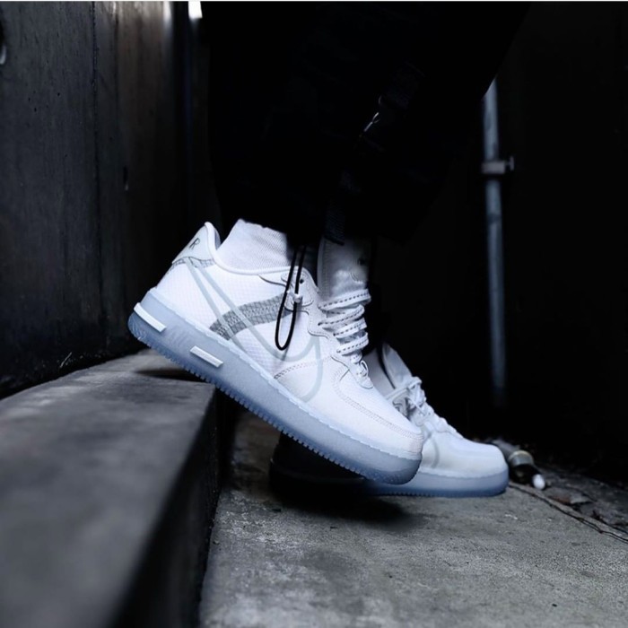 nike air force 1 react light bone