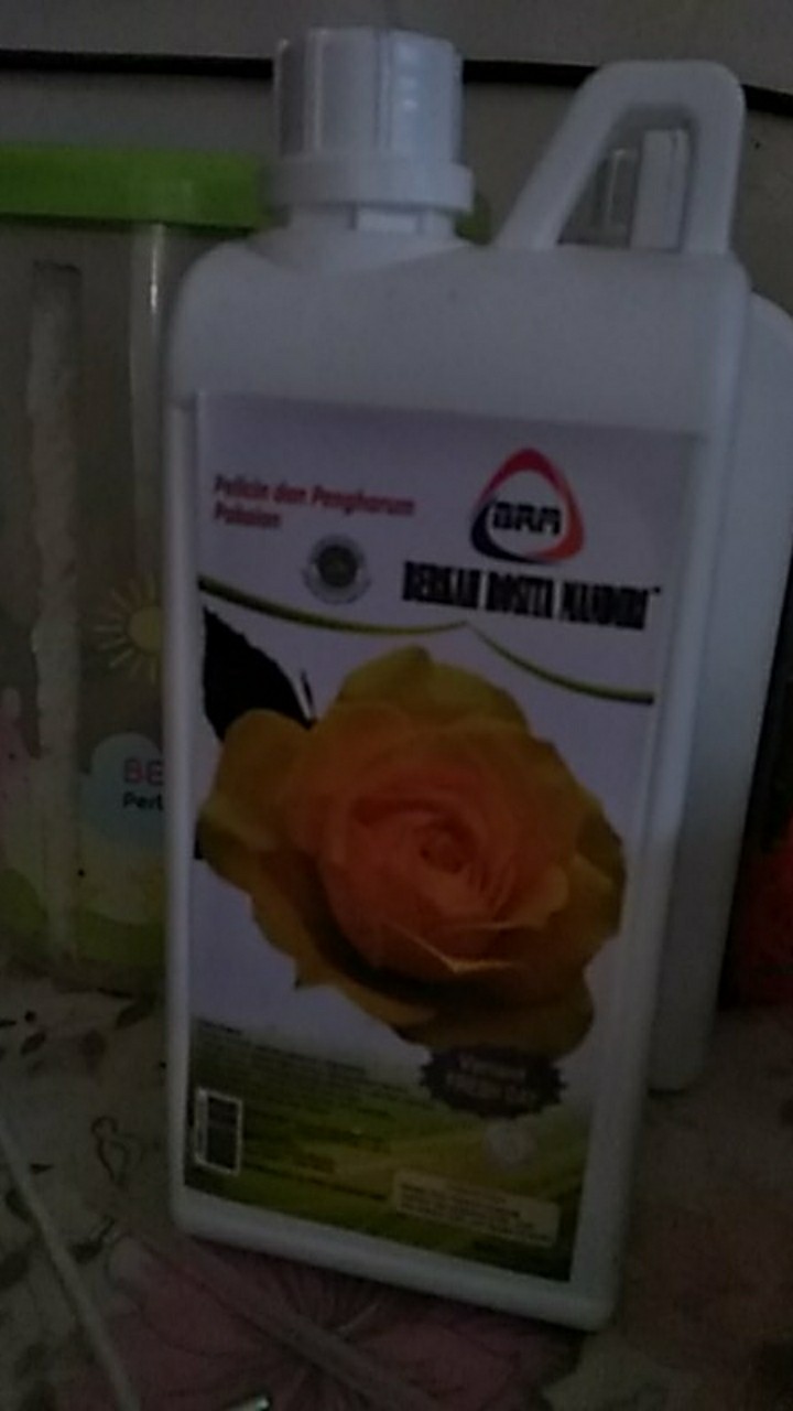 Pelicin Dan Pengharum Pewangi Pelembut Pakaian Baju Laundry Brm Jerigen 1 Liter