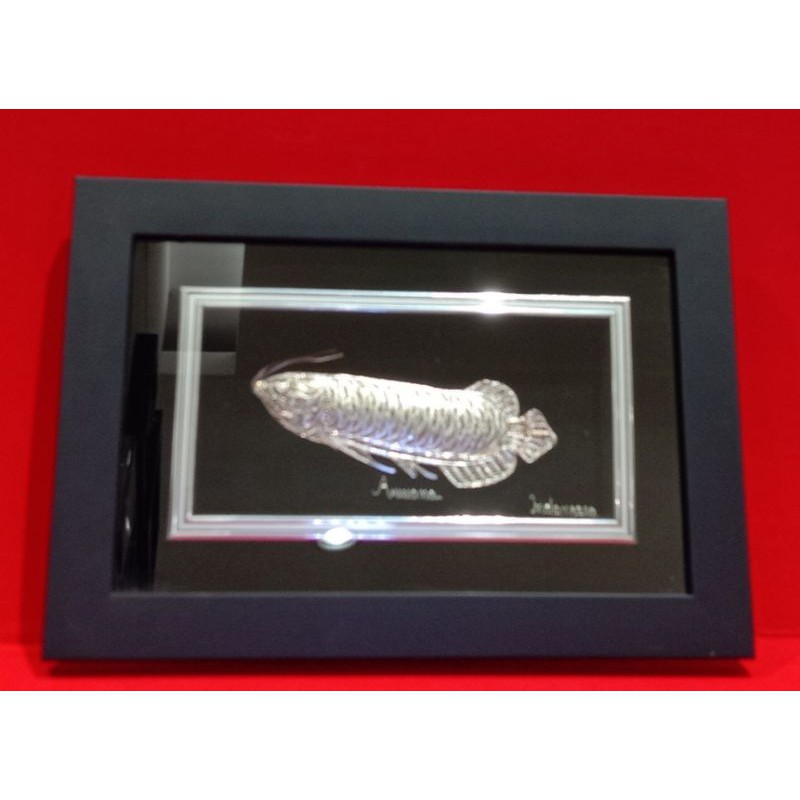 pajangan frame ikan arwana