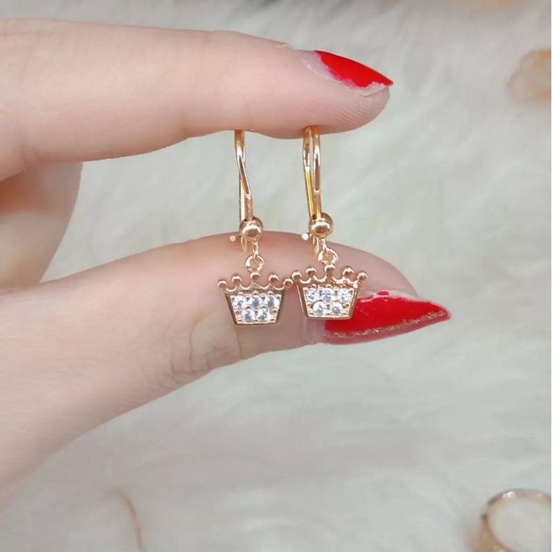 Anting Titanium Wanita Anti Karat, Anti Alergi, Tahan Lama, Di jamin REALPICT 100% dan High Quality, Anting Mahkota Gold