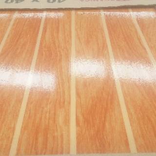  Keramik  lantai bisa dinding 40x40 motif serat  kayu  kw 1 