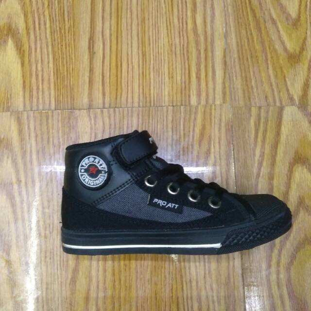  Sepatu  Pro  Att Hitam Polos Gbodhi