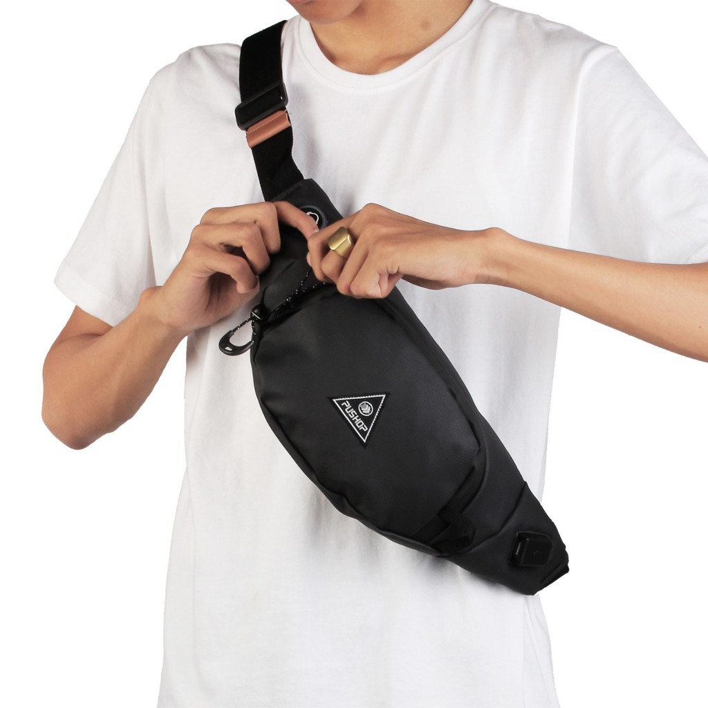 Tas Casual Pria Waistbag Terbaru USB Waterproof PUSHOP AUTHENTIC Black Veno