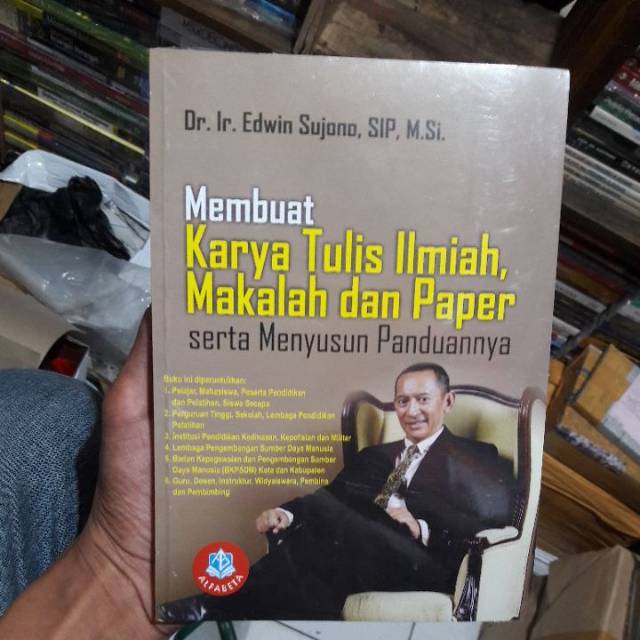 

membuat karta tulis ilmiah,makalah dan paper serta menysun panduannya