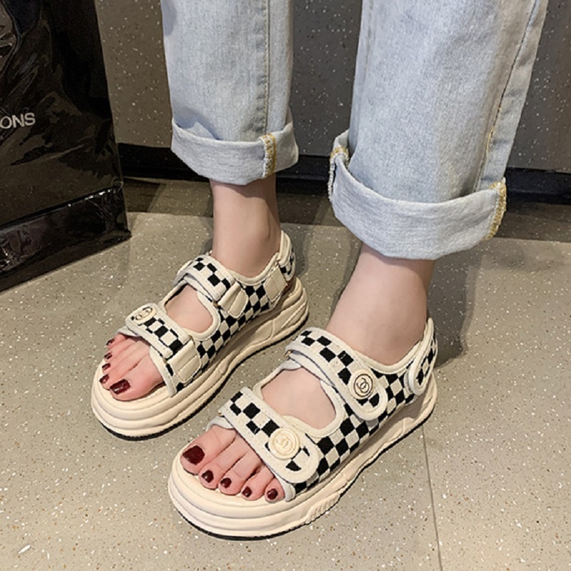 1997 WONU Sandal Platform Wanita Import Strap Belakang