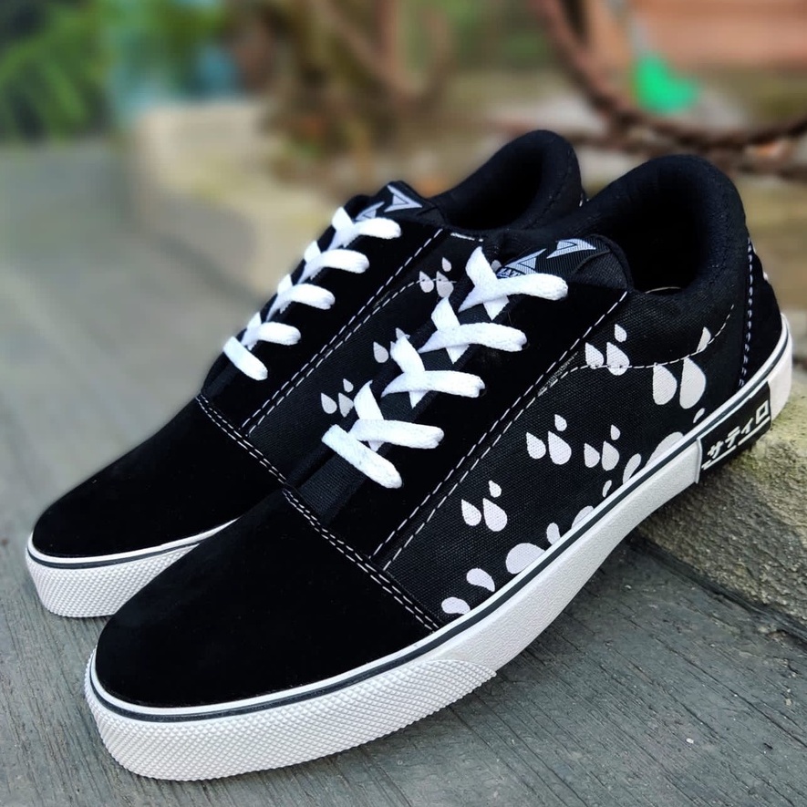 Sepatu sporty sneakers traveling hiking kece original fashion pria &amp; wanita cowok perempuan  murah warna hitam putih spatu kasual