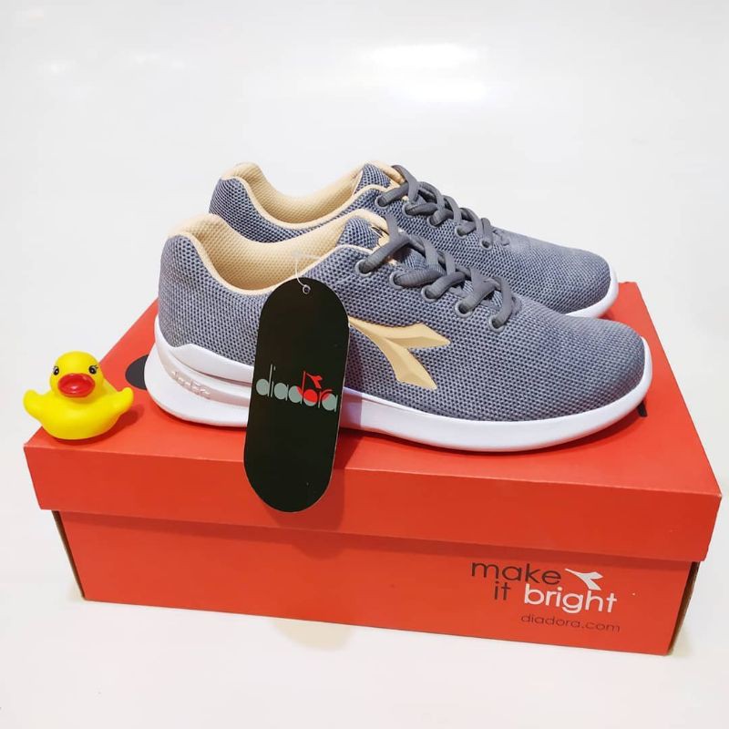 Sale 70% Sepatu Original Wanita Diadora Gori Grey Nude BNIB - Diskon Sepatu DIADORA wanita Termurah