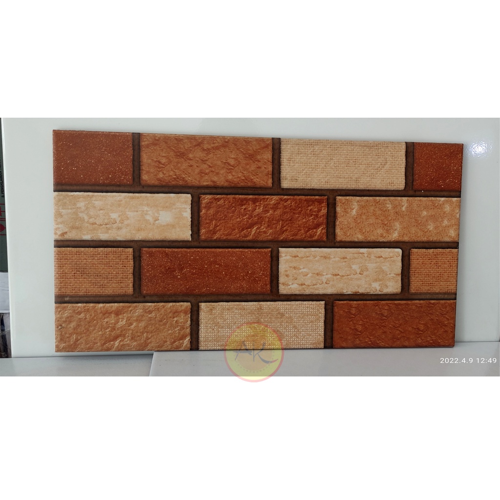 Keramik Dinding Kasar Doff Motif Bata Merah Timbul 25x40 Palais Brown