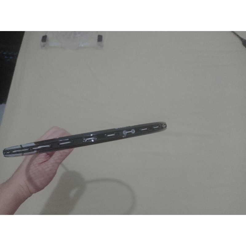 raket badminton moderu torpedo 22