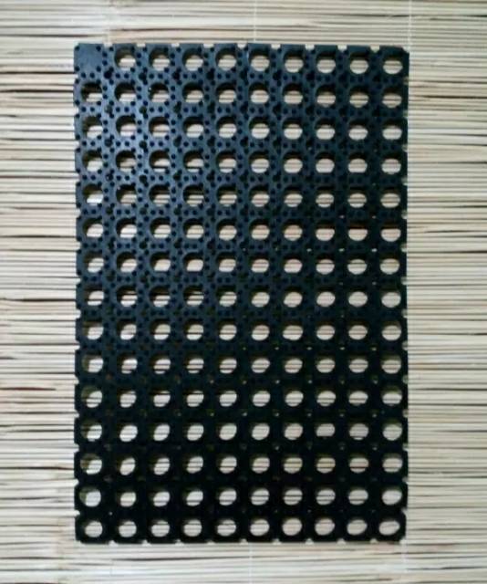 Kesed karet bolong ukuran 40x60