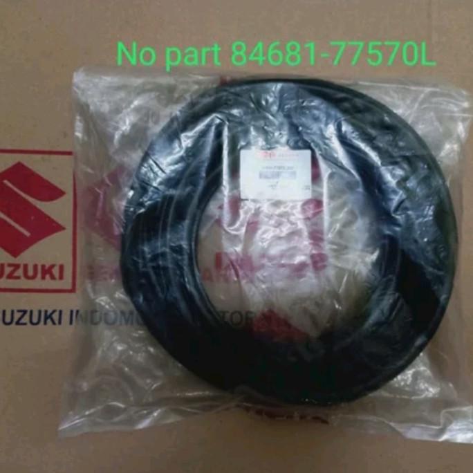 Sparepart Mobil Karet Pintu Bagasi / Karet Pintu Belakang Futura / Carry 1500 Cc Sgp New Produk Reko