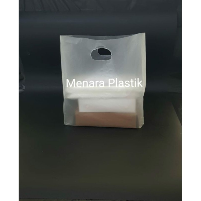KANTONG PLASTIK HD PLONG OVAL BENING /PUTIH UKURAN 26 X 34 ISI 50 LEMBAR
