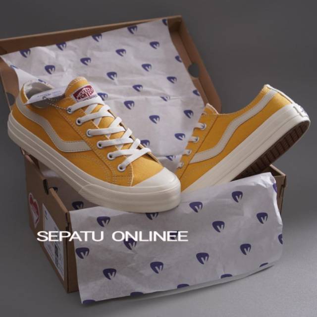 Sepatu Ventela Public Low Yellow