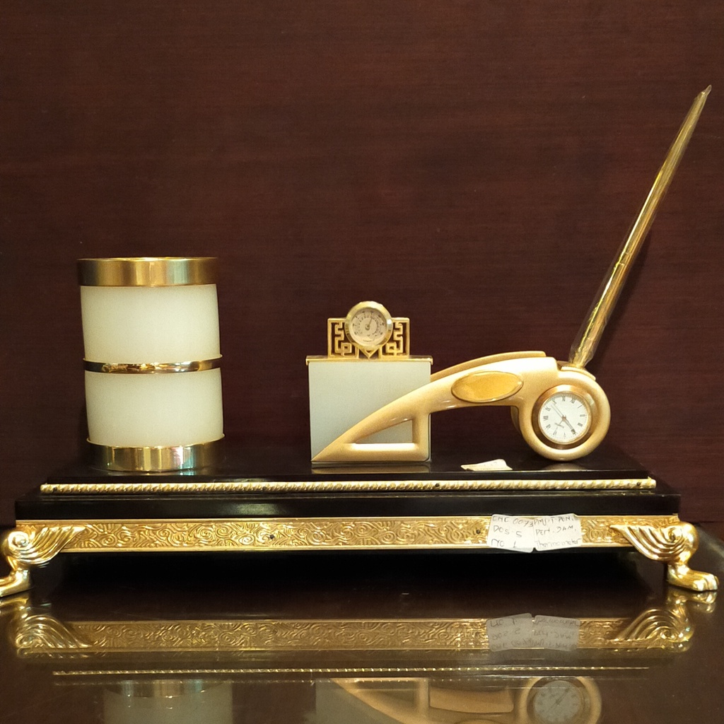 

China Gold Ornament Pen Set Holder CG019