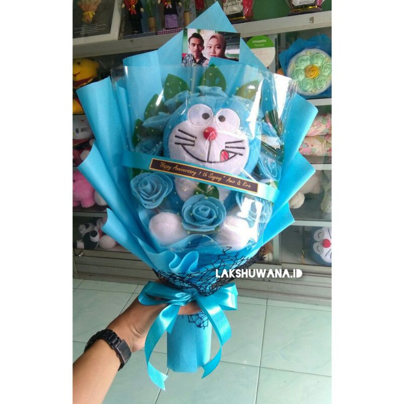Buket Doraemon / Boneka Doraemon / Buket Boneka Doraemon Wisuda