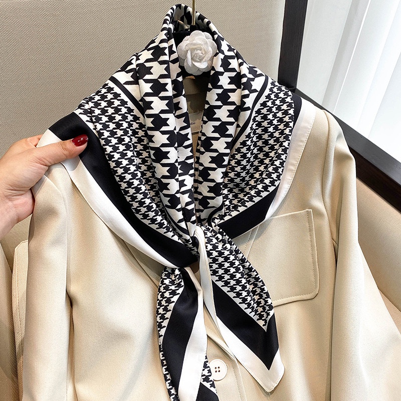 DELLILAH Scarf Motif Houndstooth Import High Quality Halus