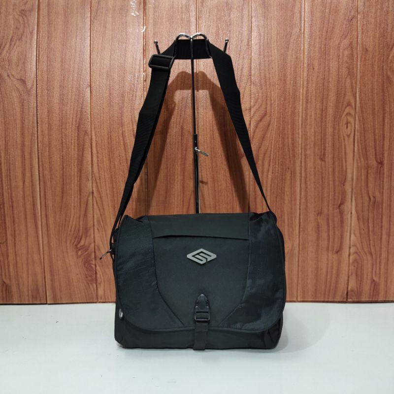 Tas selempang Blasted 100096