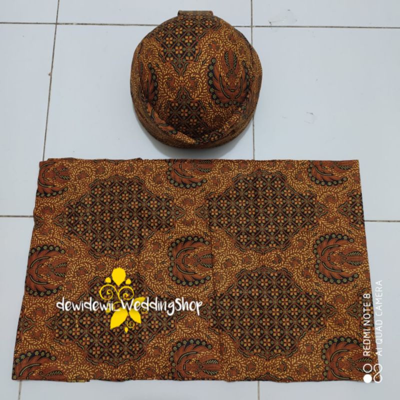 (Jarik Couple) Sepasang Jarik + Blangkon Solo / Motif BuntaL Melati